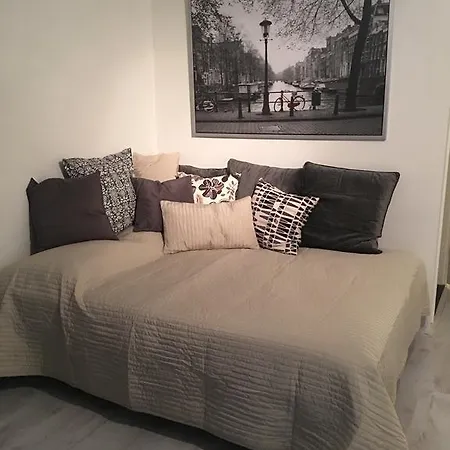 Kruidenhof بيت ضيافة أمستردام